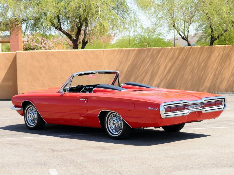  Ford Thunderbird Convertible 1966 года  (фото 10 из 25)